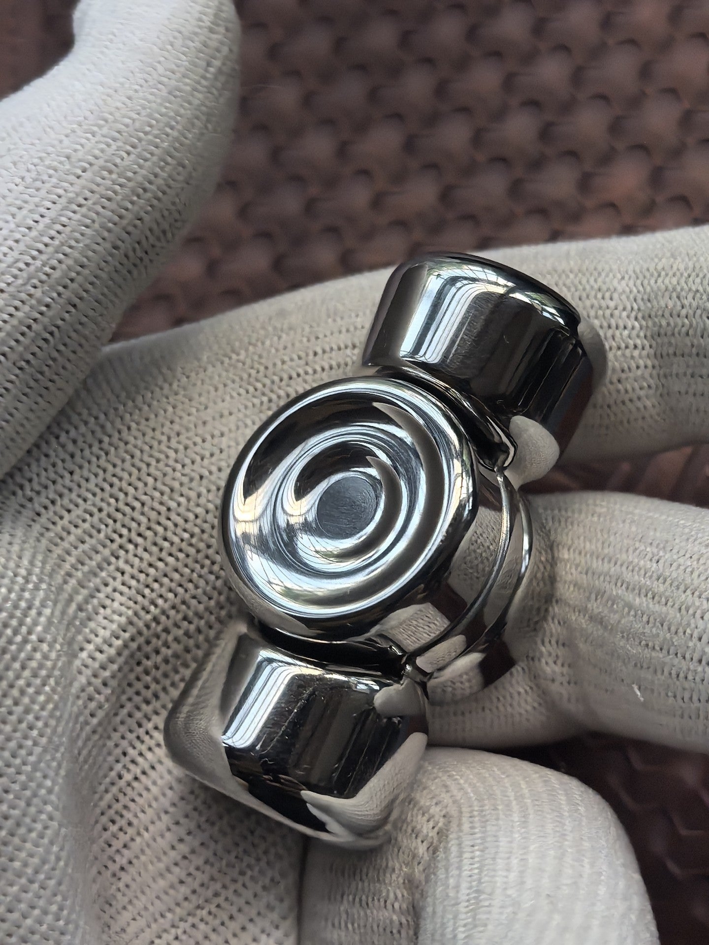 Spin Stainless Steel