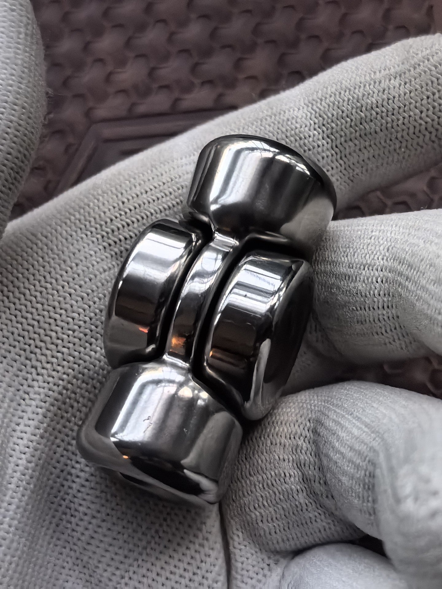 Spin Titanium