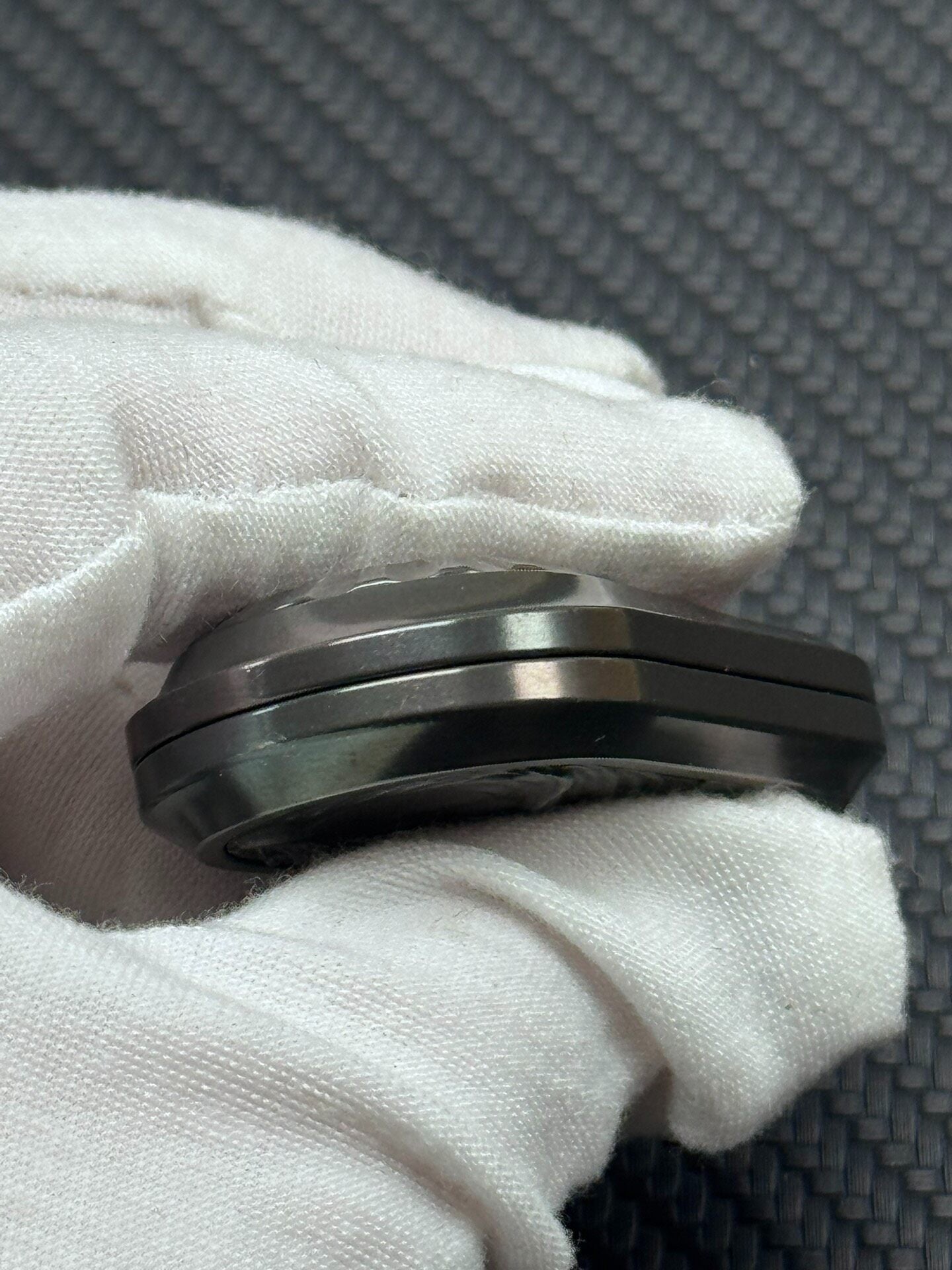 Tidal Roar Dawn Zirconium Limited Edition