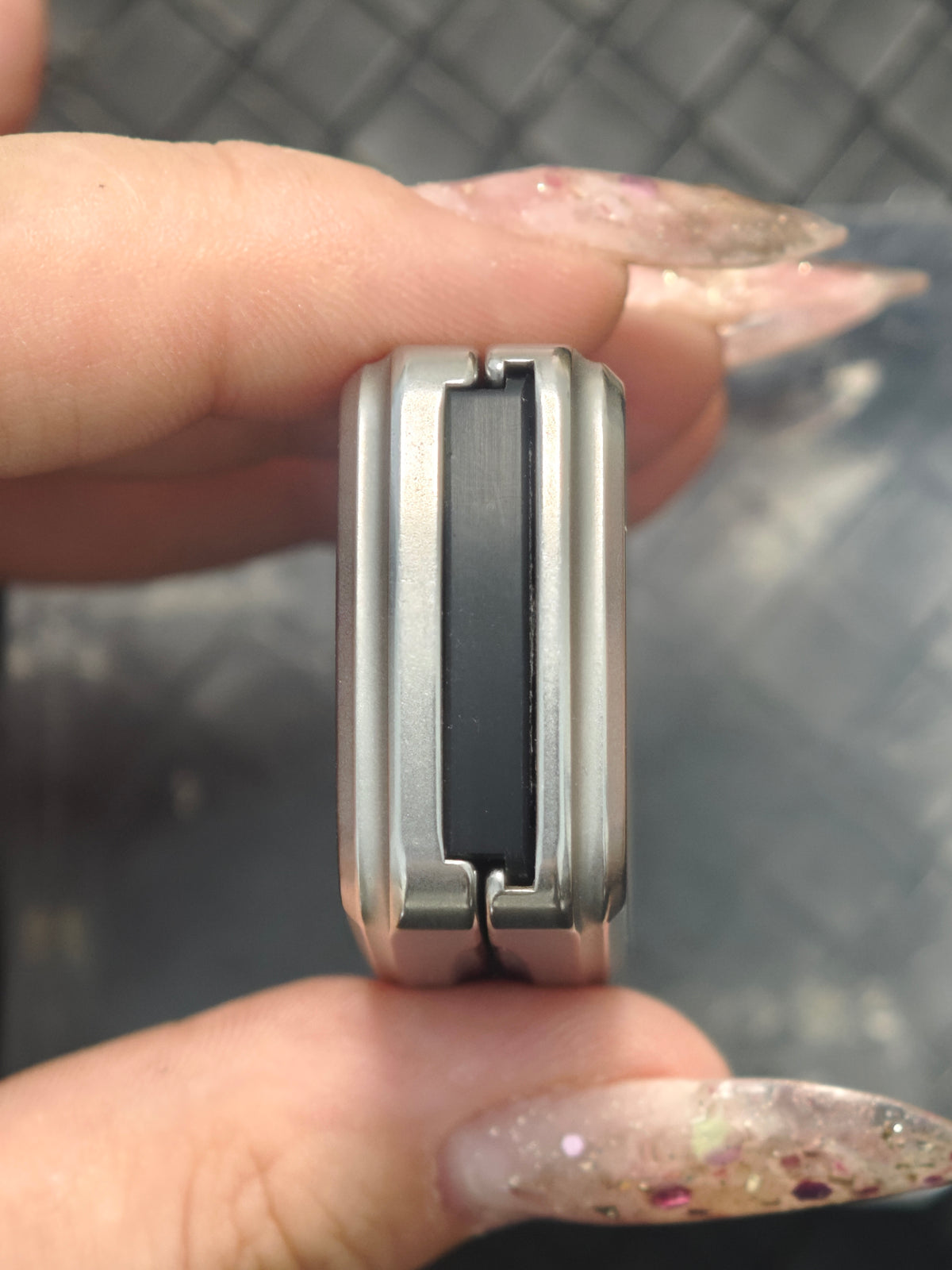 Wormhole Stainless Steel