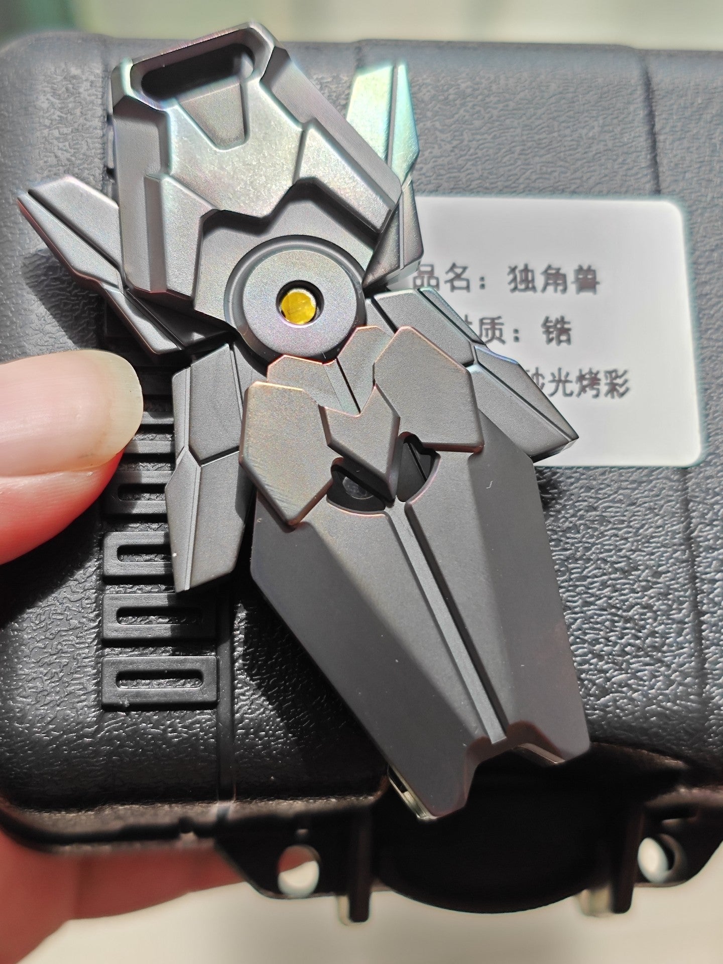 Unicorn r Zirconium