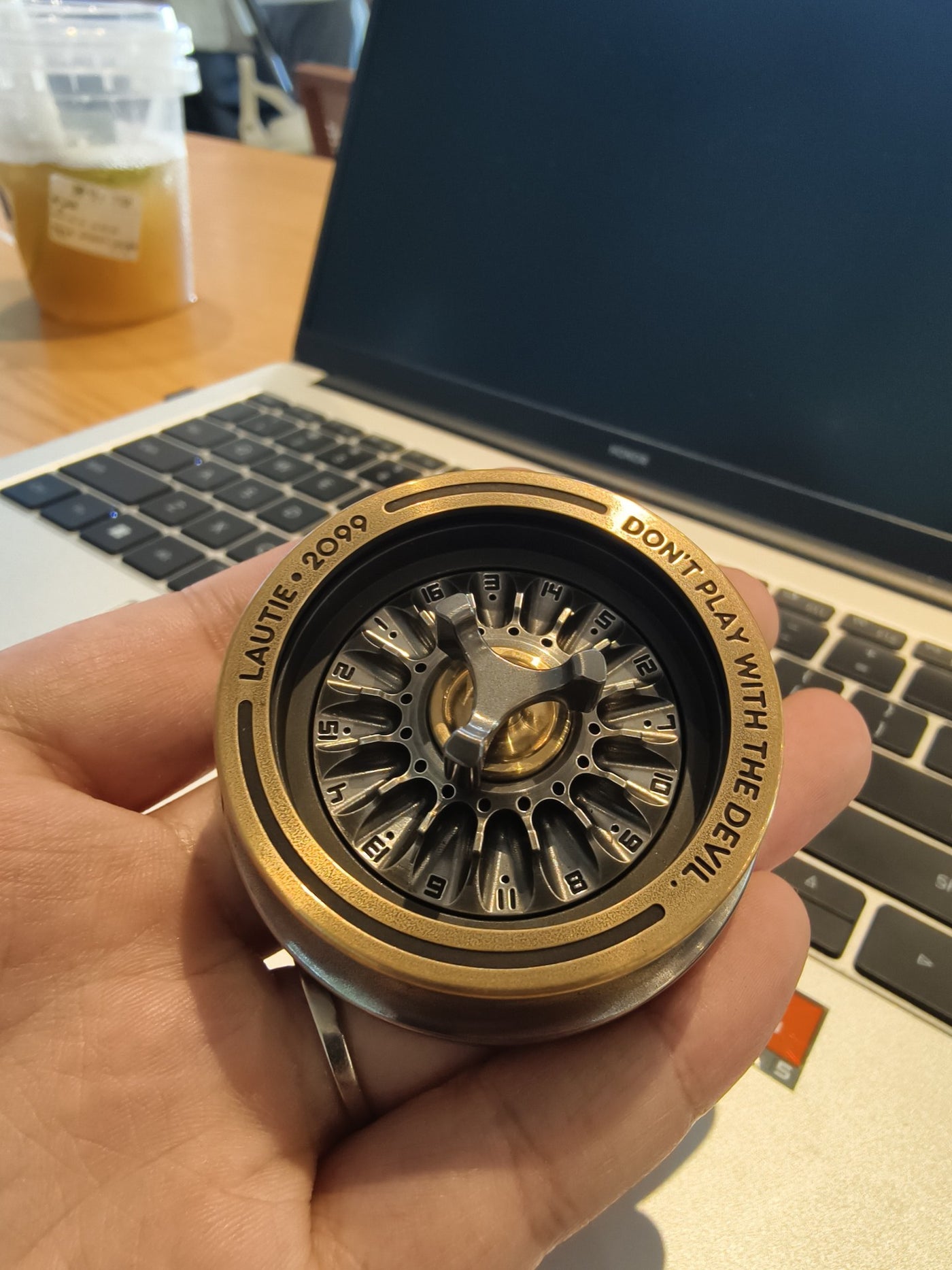 Lautie CARNIVAL Roulette Bureau Fidget Spinner 