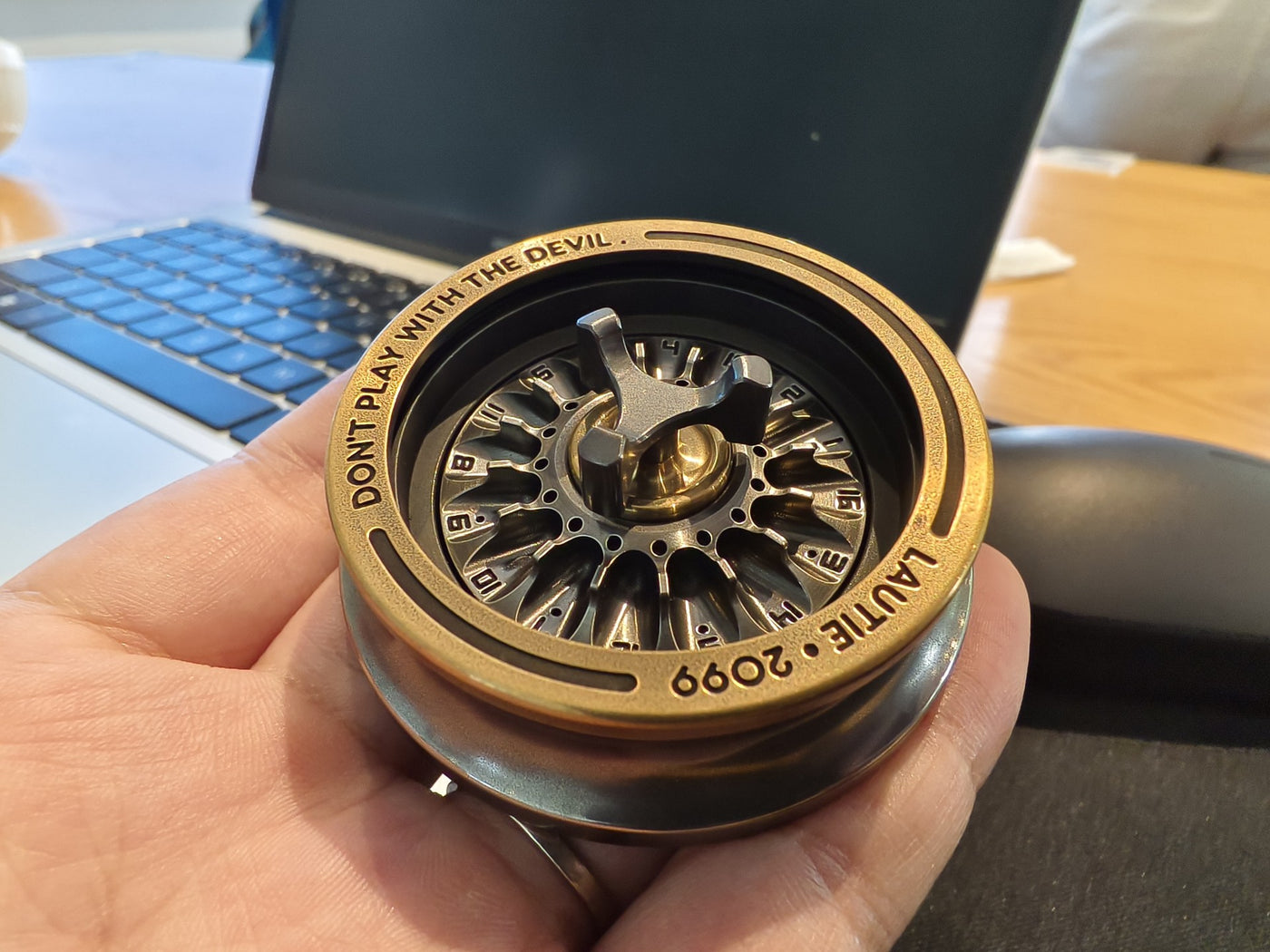 Lautie CARNIVAL Roulette Bureau Fidget Spinner 