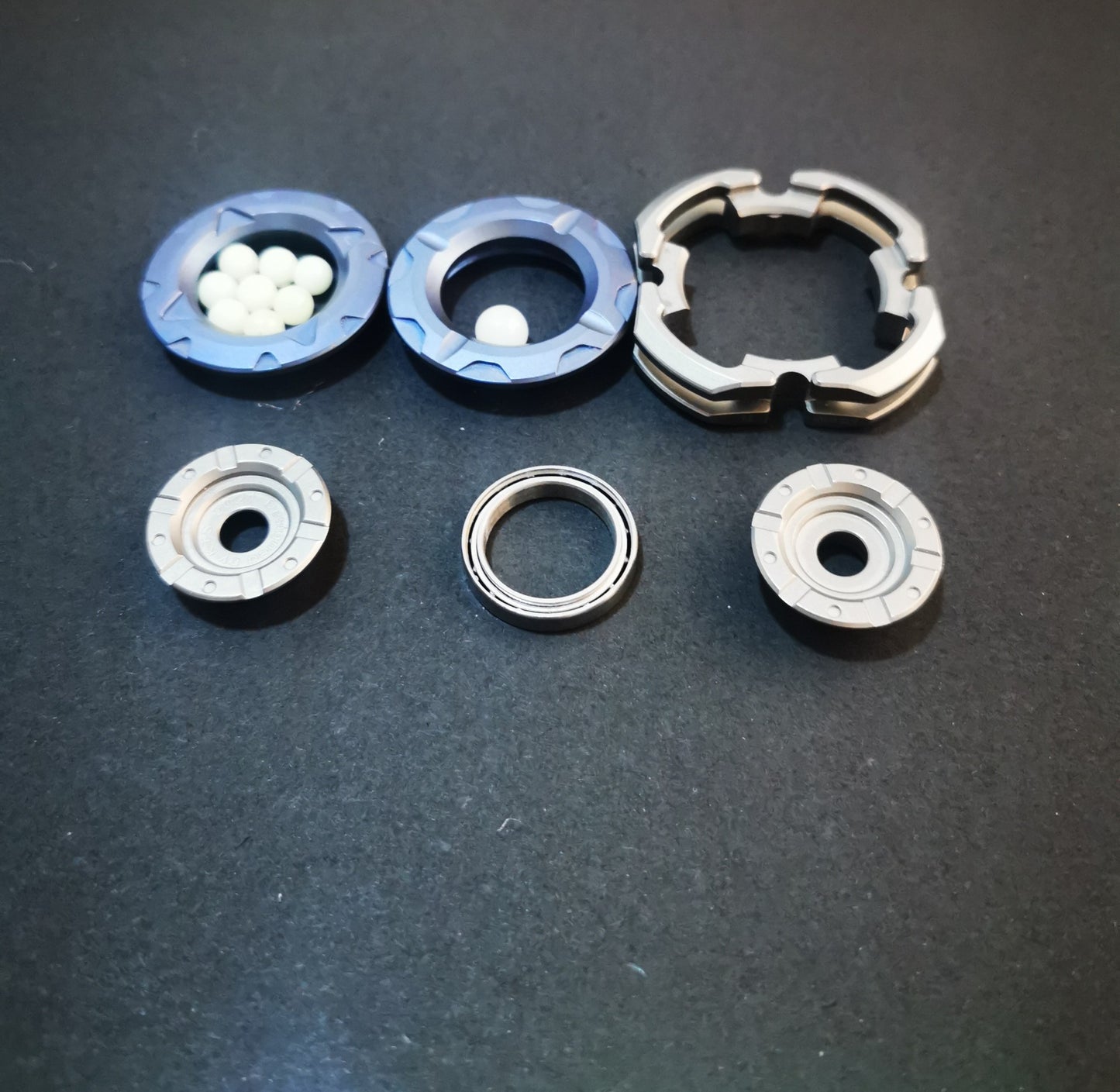 FOUR GLADIATORS Blue Titanium