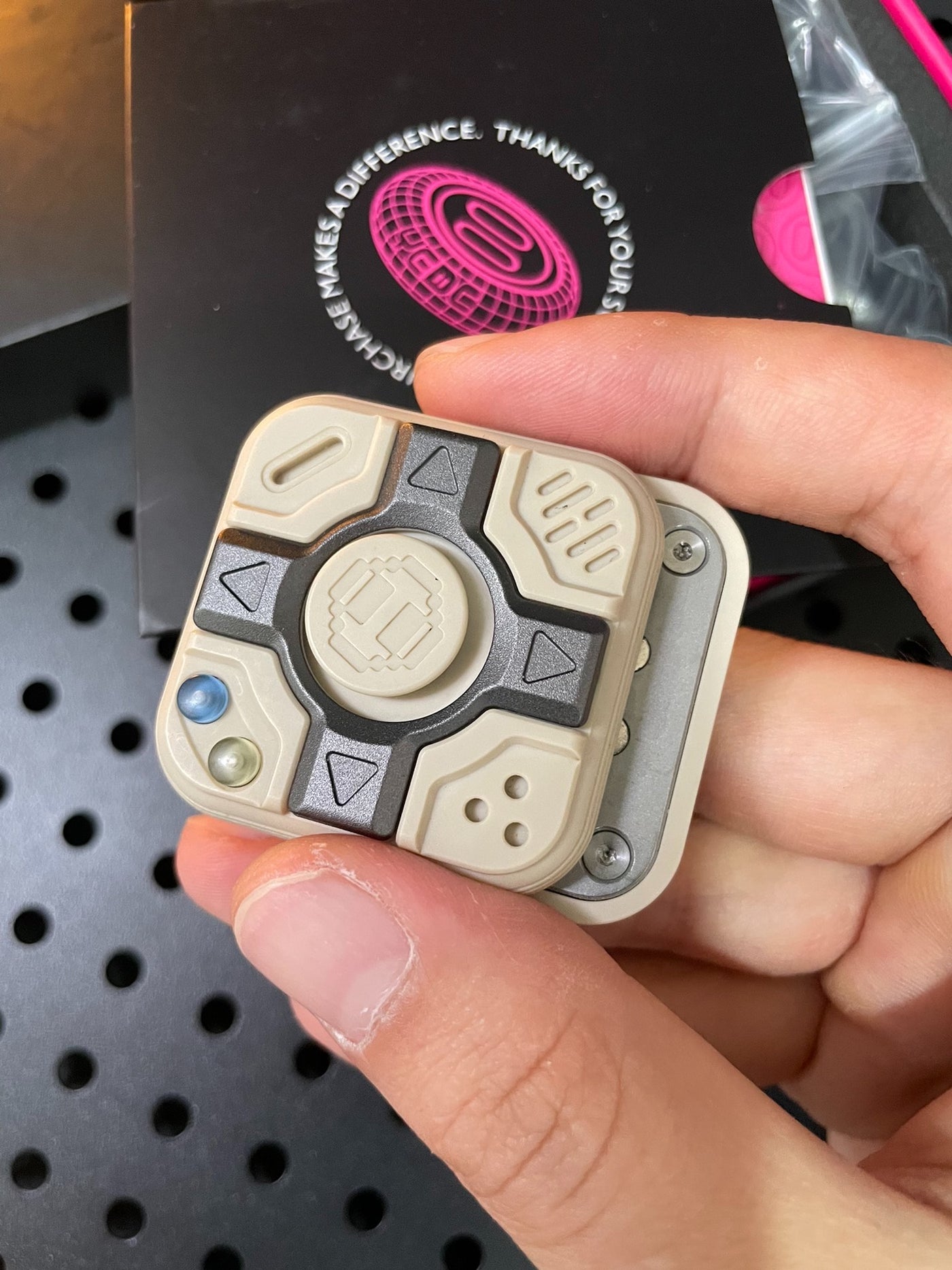 P-CUBE PEEK