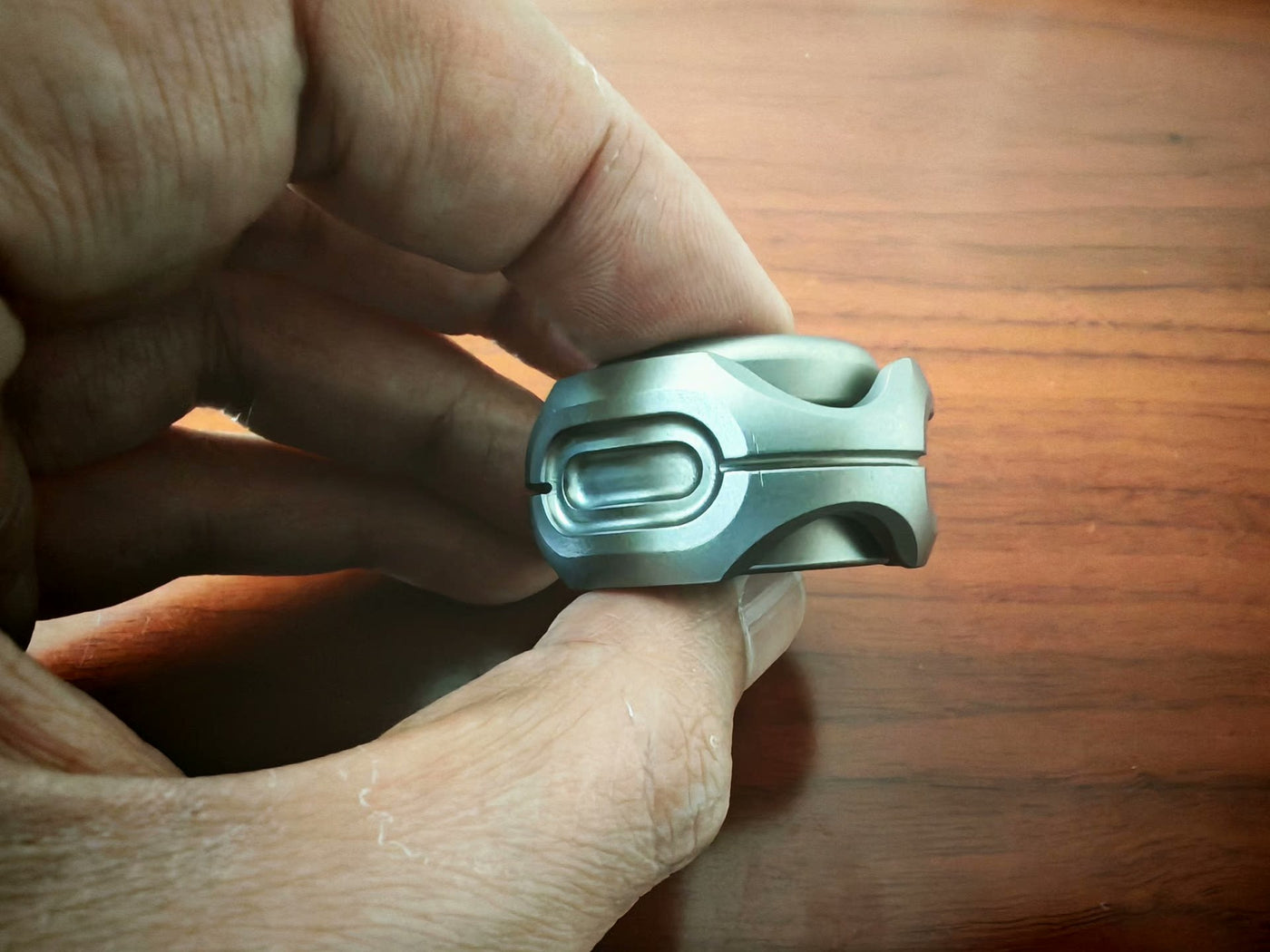 Slim Titanium