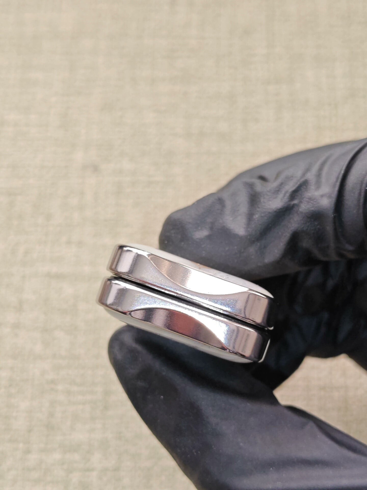 Aura Sand Stainless Steel