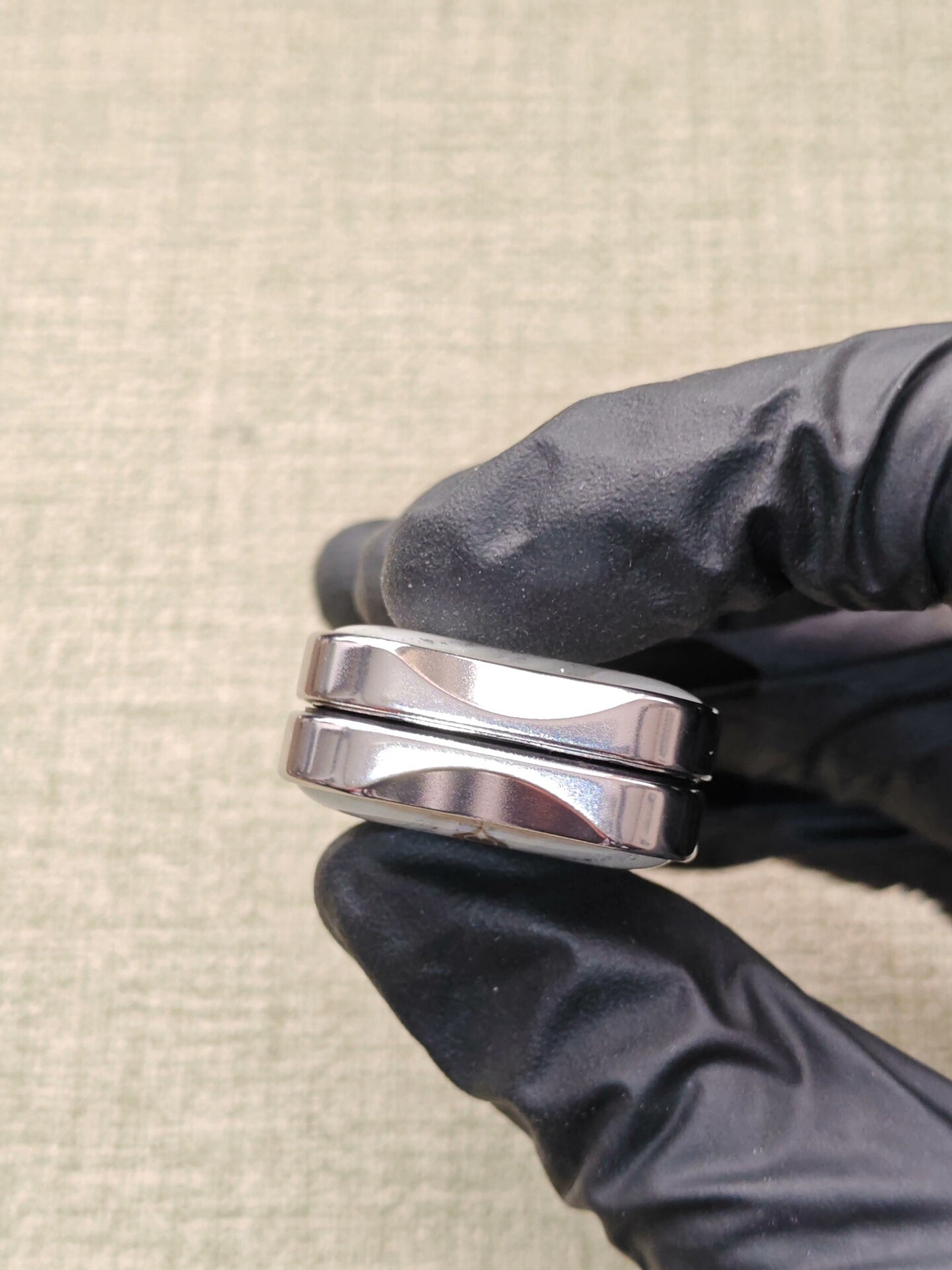 Aura Sand Stainless Steel