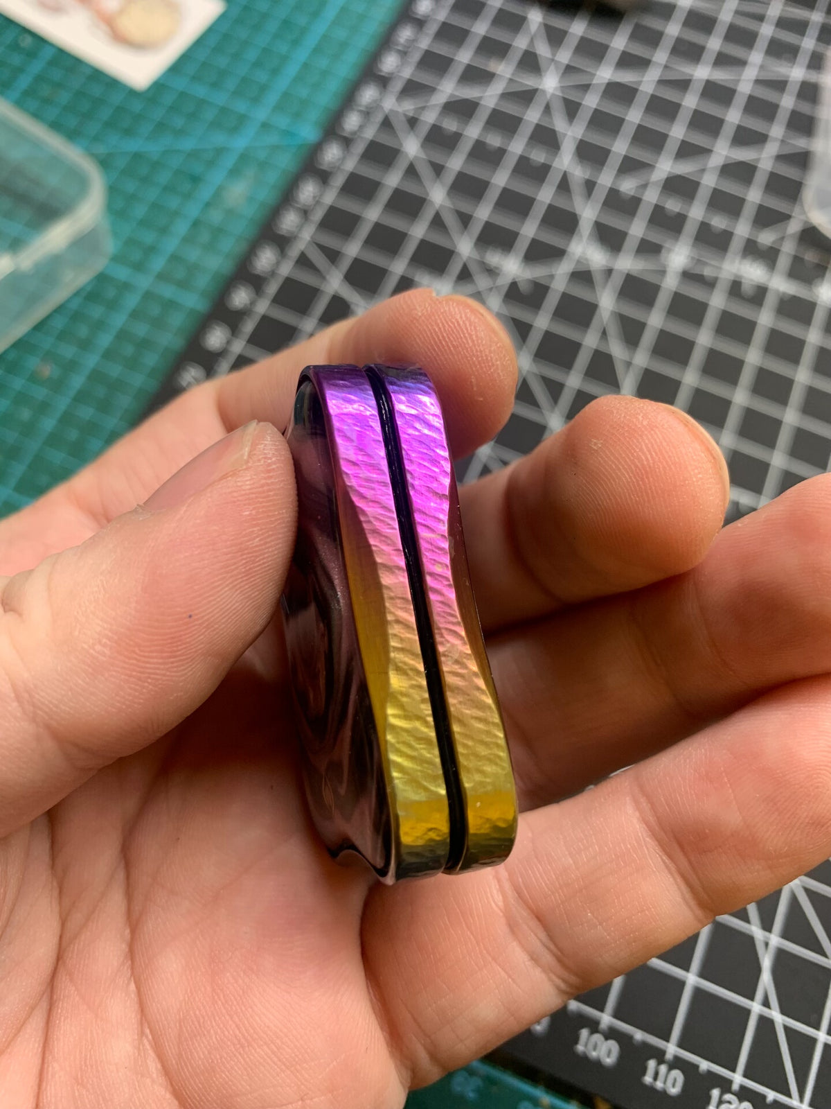 Aura Sand Titanium