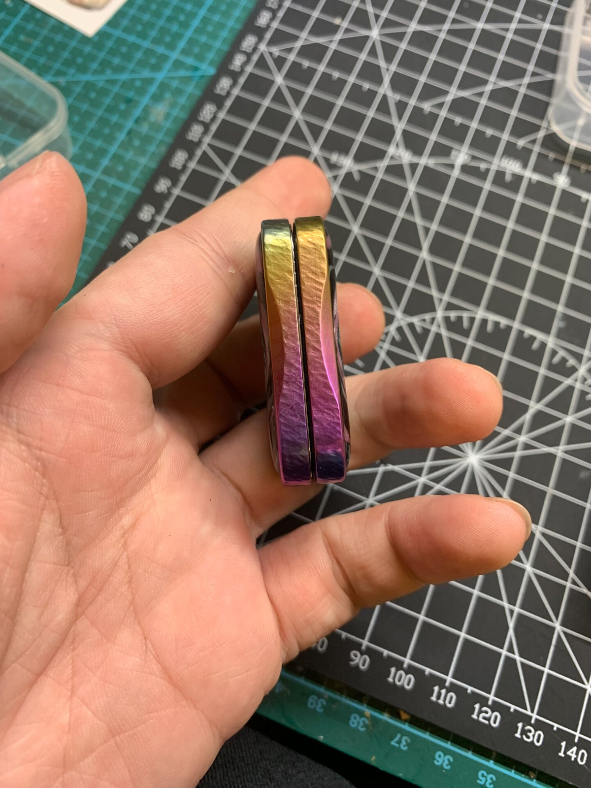 Aura Sand Titanium