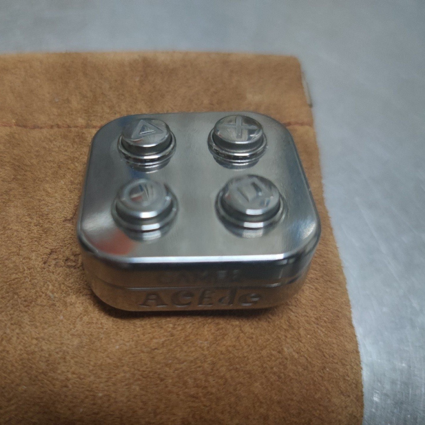 Gamer Slider Titanium Polished