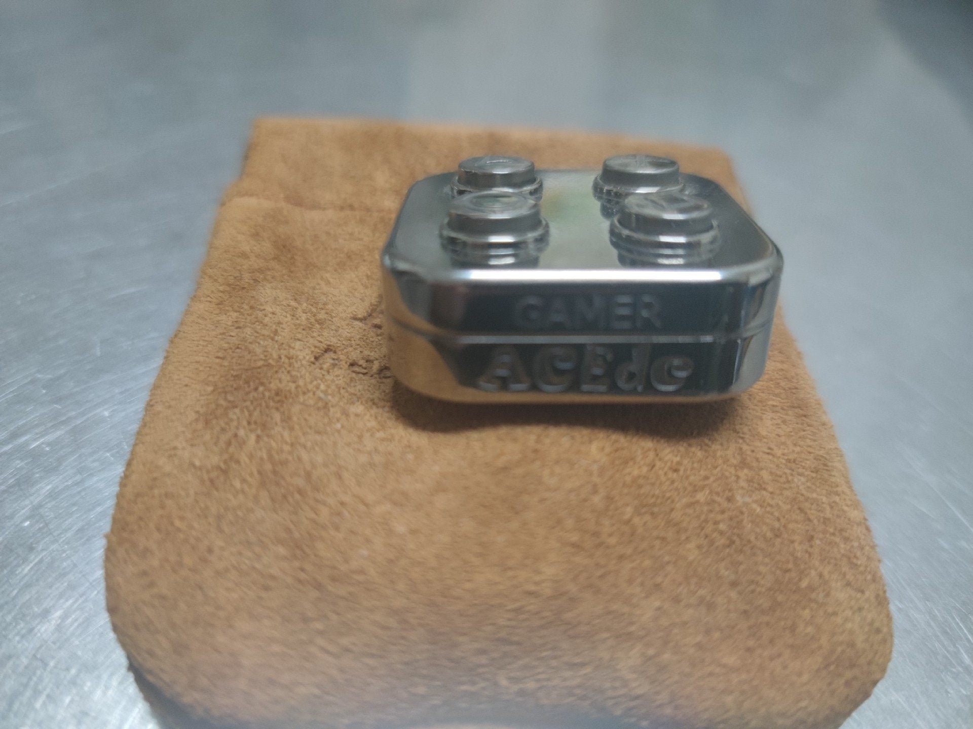 Gamer Slider Titanium Polished