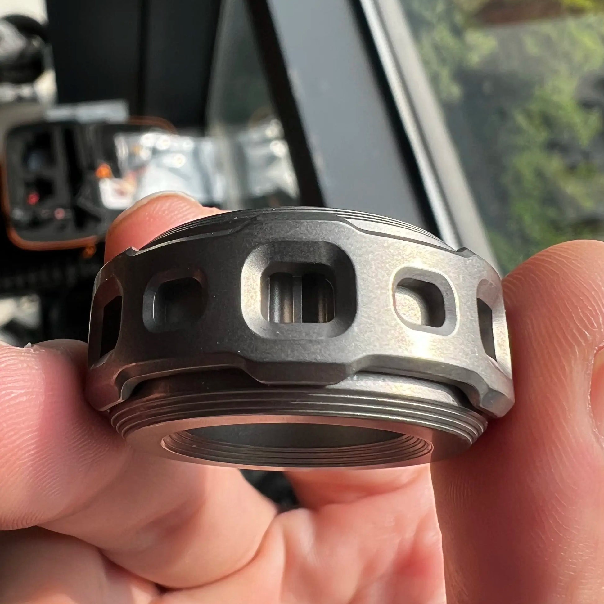Shadow Raider Titanium