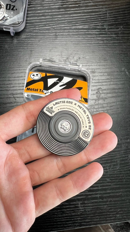 Show hand Mechanical Coin Zirconium