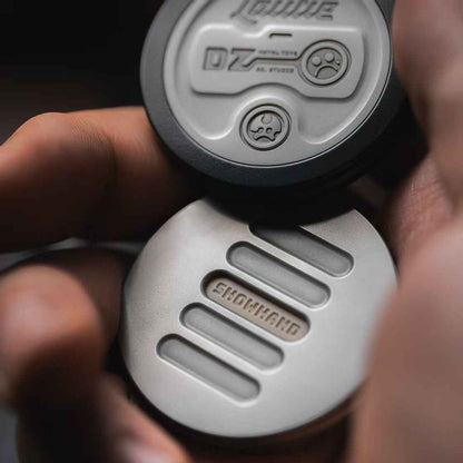 Show hand Mechanical Coin