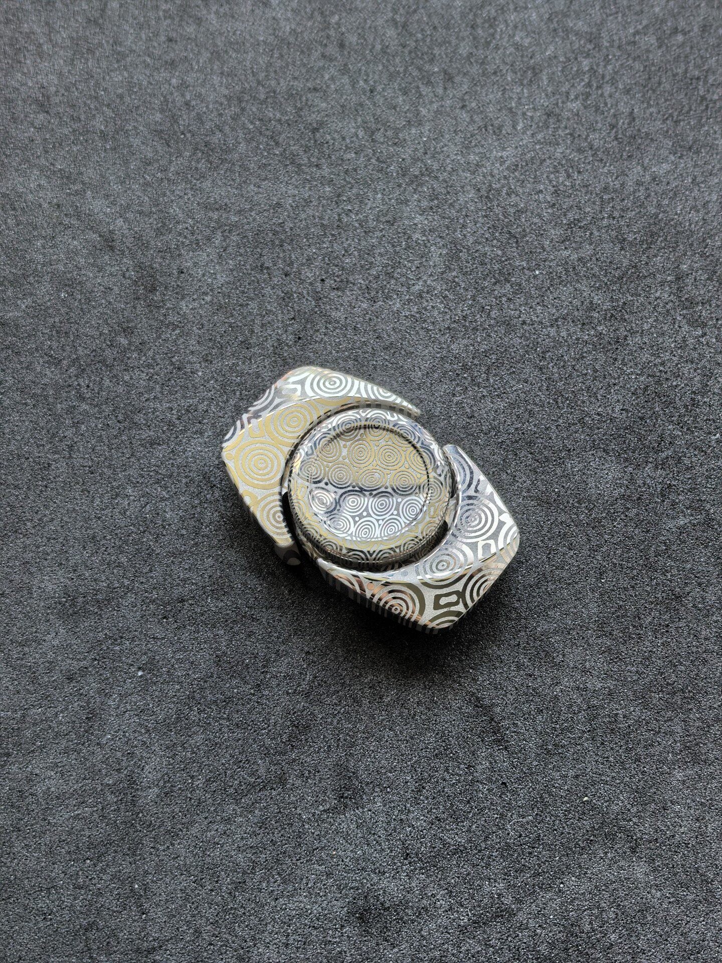 Special Material Cloud Pivot Damasteel