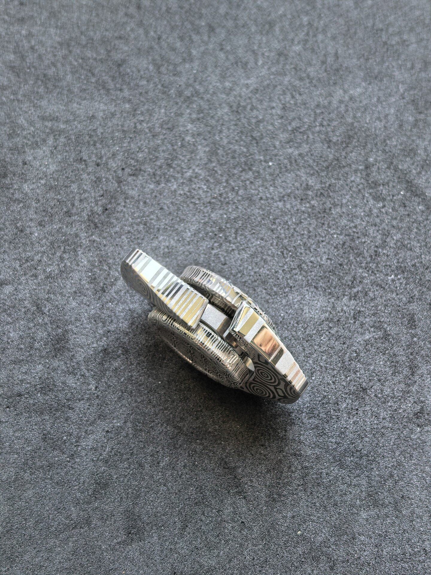 Special Material Cloud Pivot Damasteel