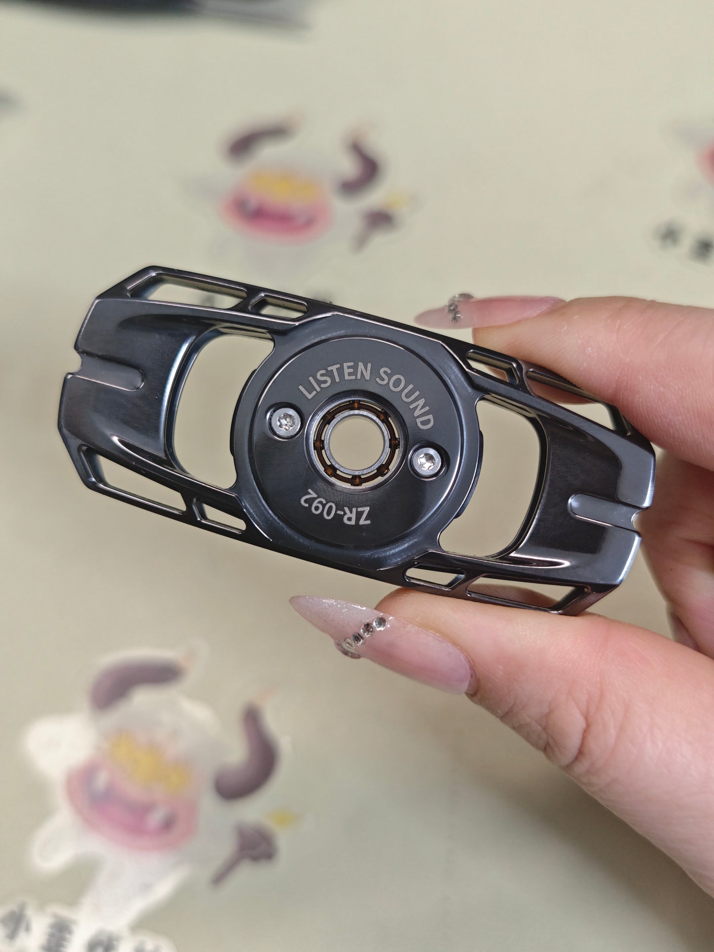 Ling Yin Zirconium