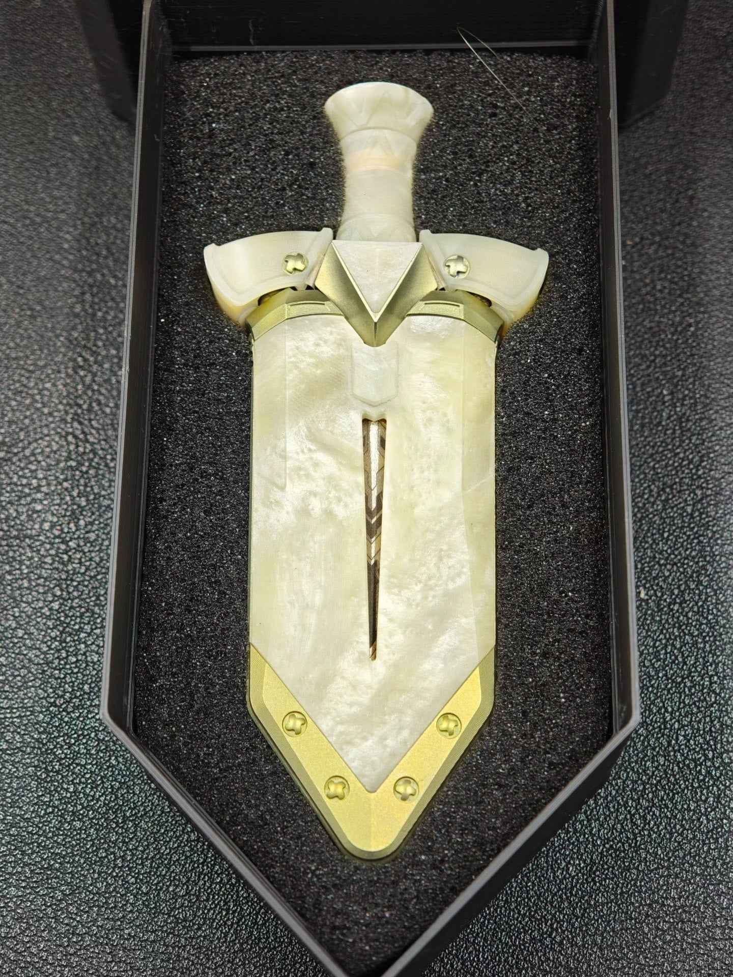 Aroundight G10