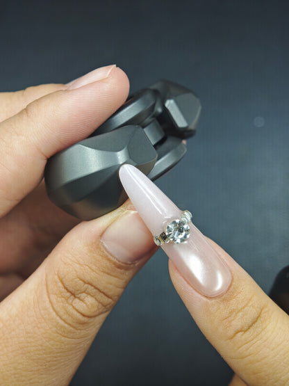 Libra Zirconium