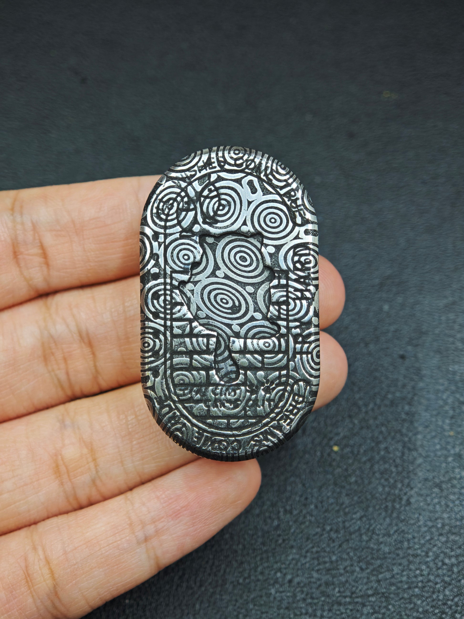 Fanzi F2 Stainless Steel Etched