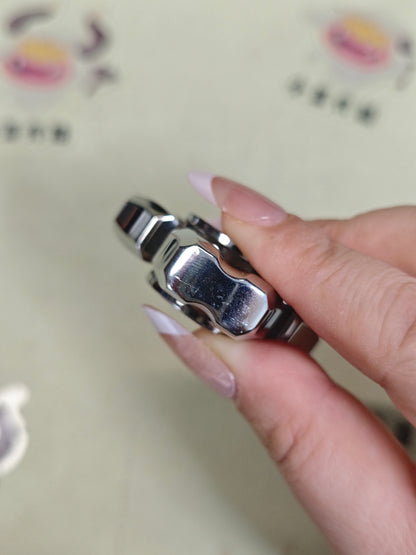 Explorer Titanium