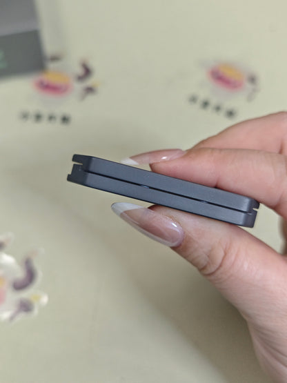 Plane Zirconium