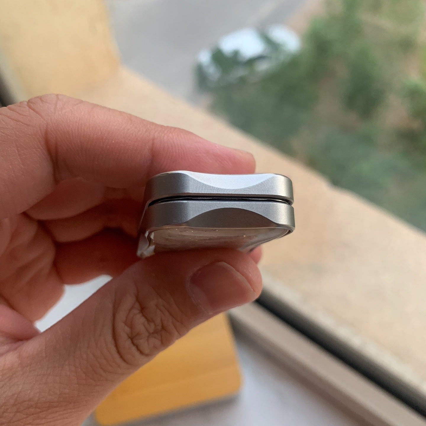 Aura Sand Stainless Steel