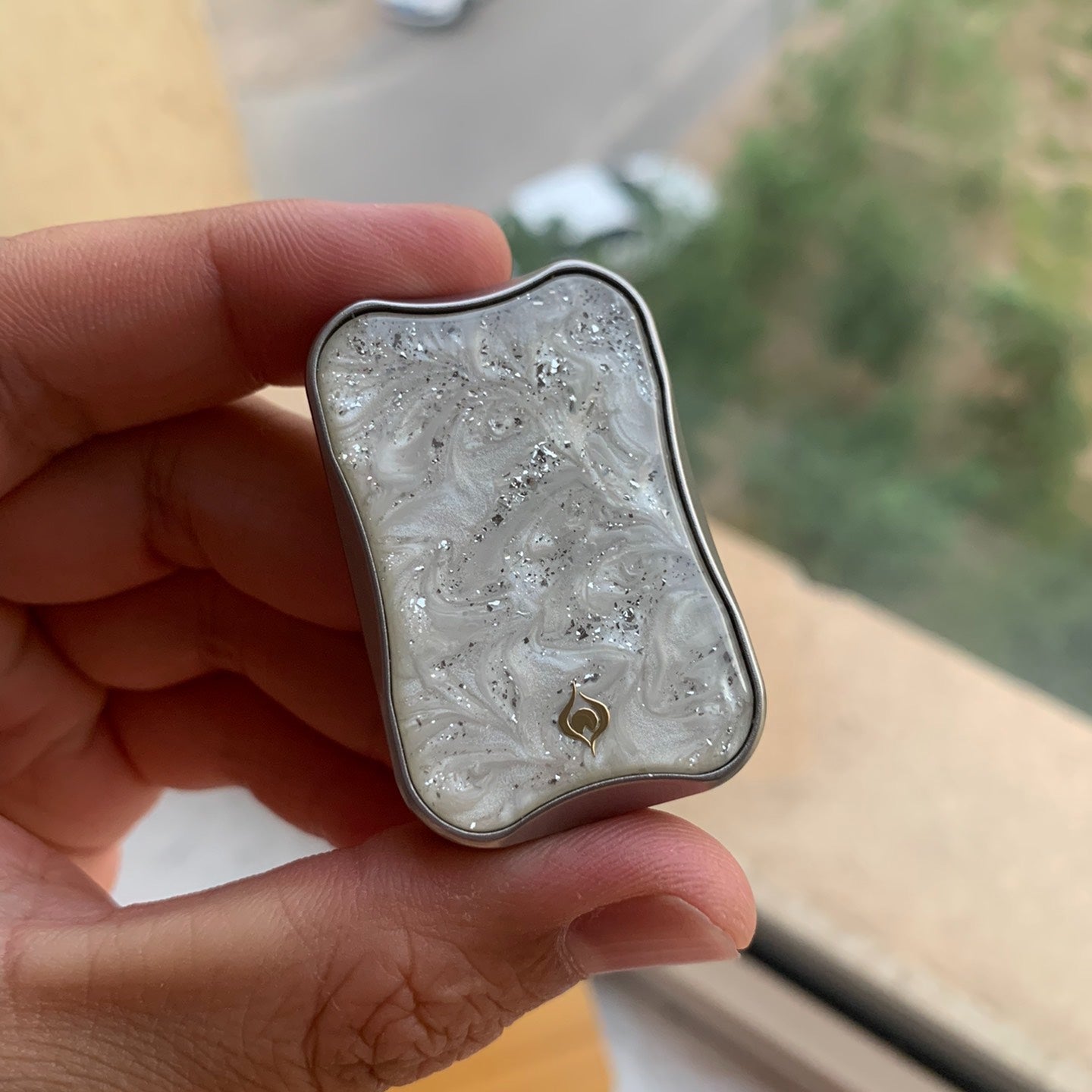 Aura Sand Stainless Steel