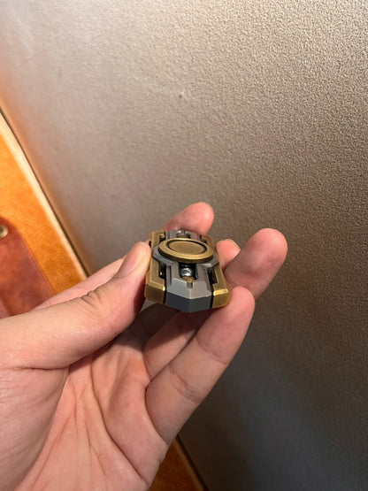 BAR Armored Knight Fidget Spiner Brass