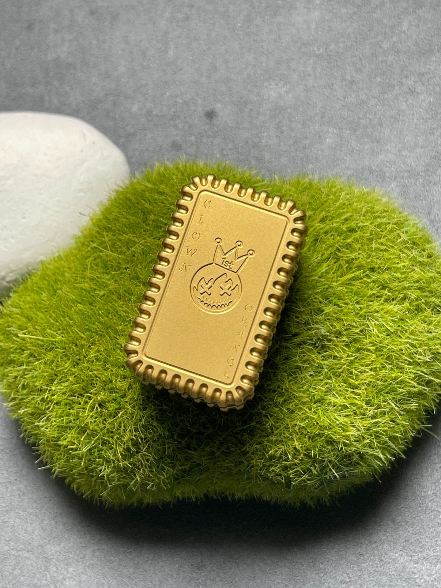 Biscuit Stainless Steel Gold Plated