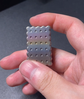 Biscuit Titanium
