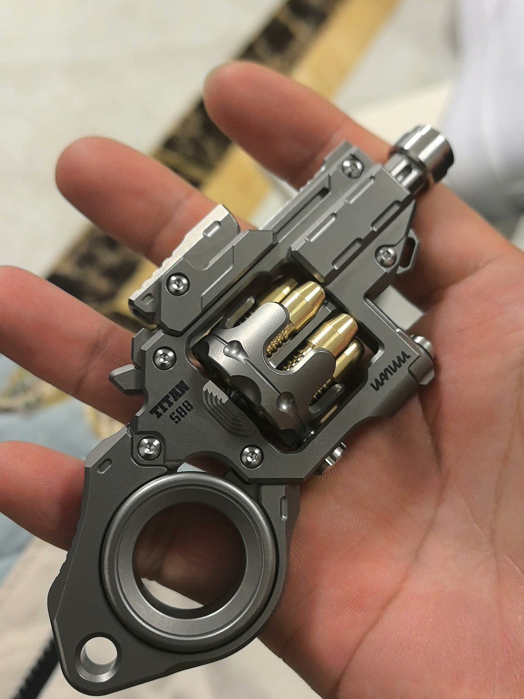 Breaker Titanium
