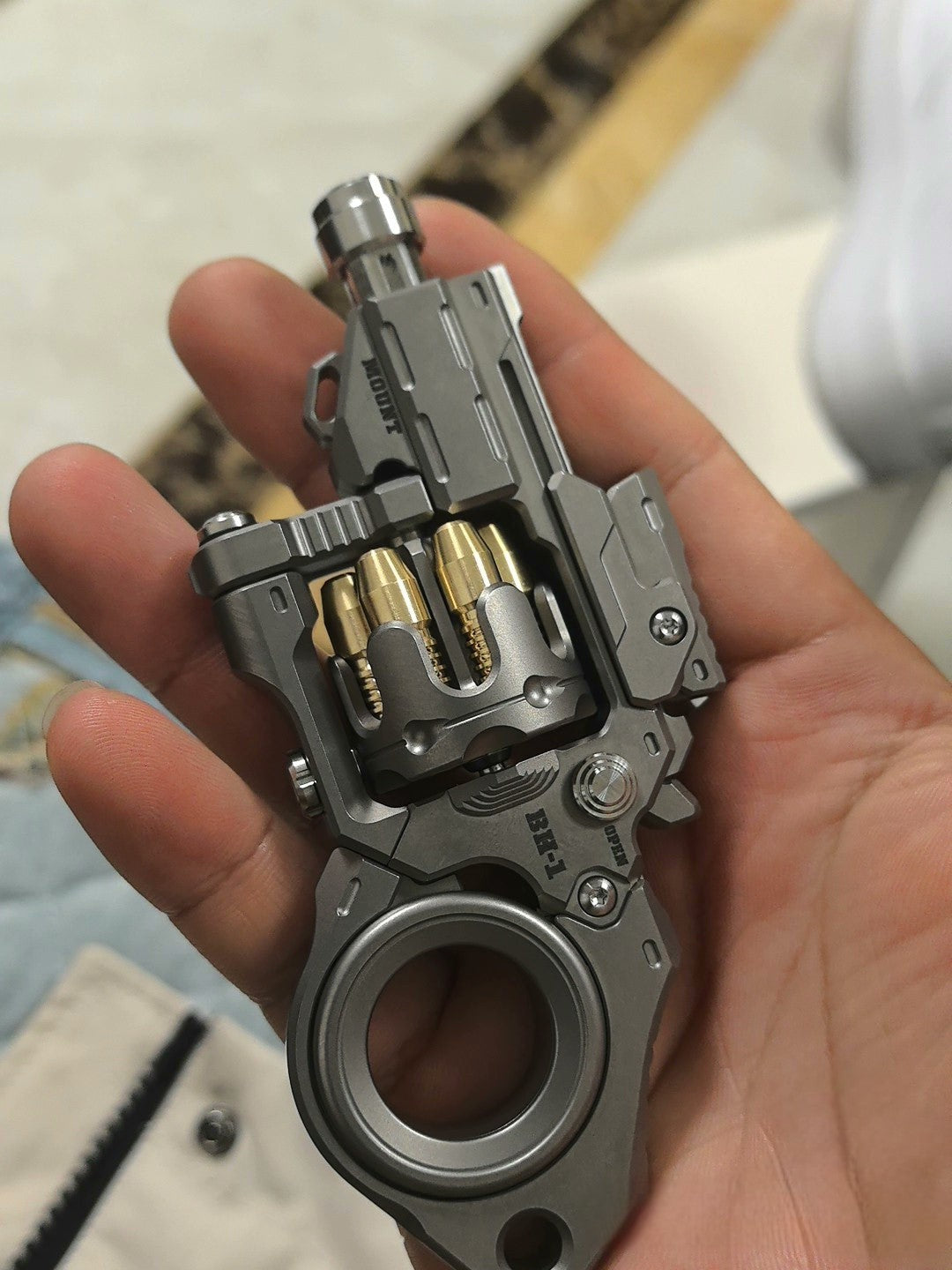 Breaker Titanium
