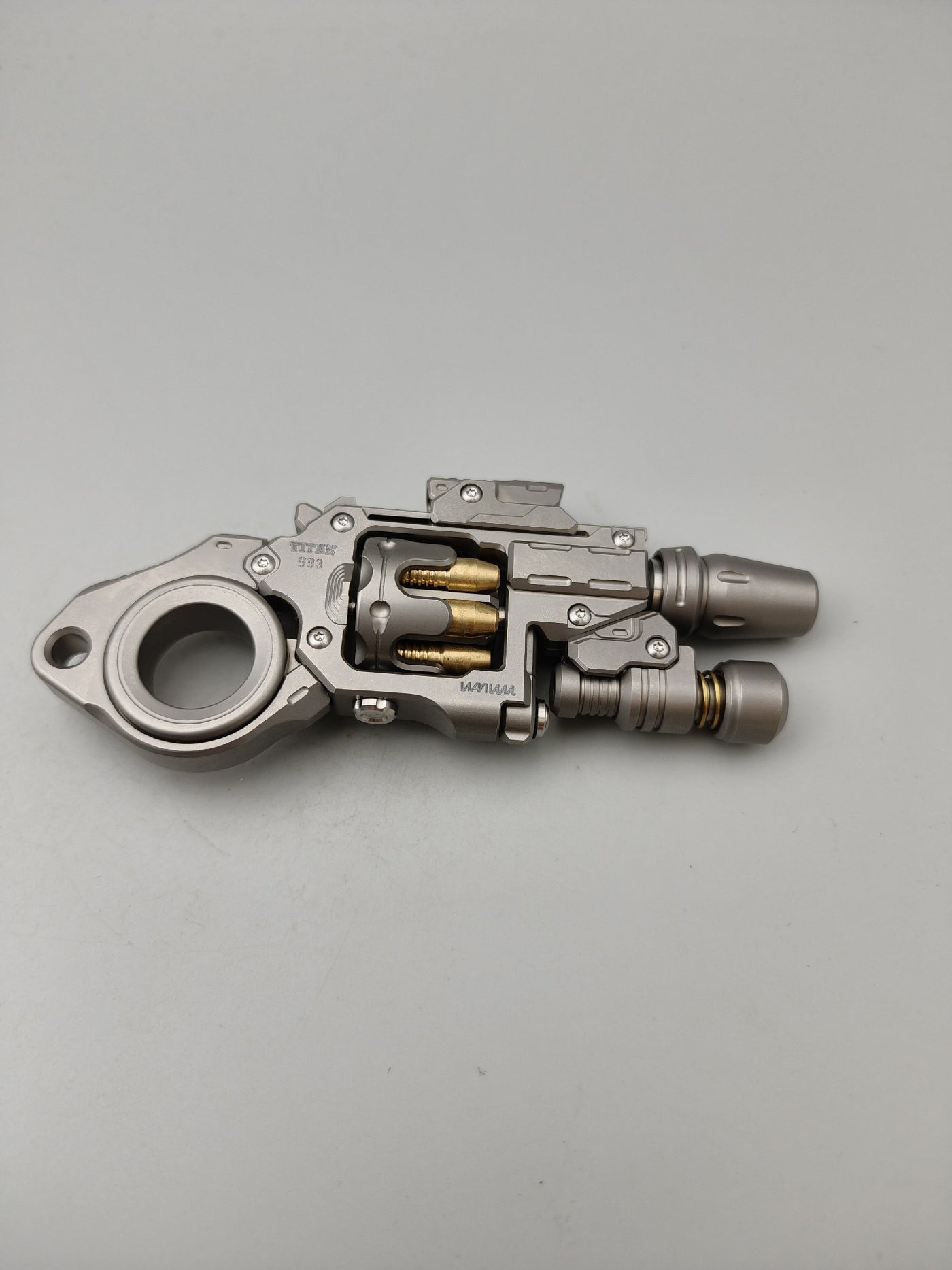 Breaker Titanium