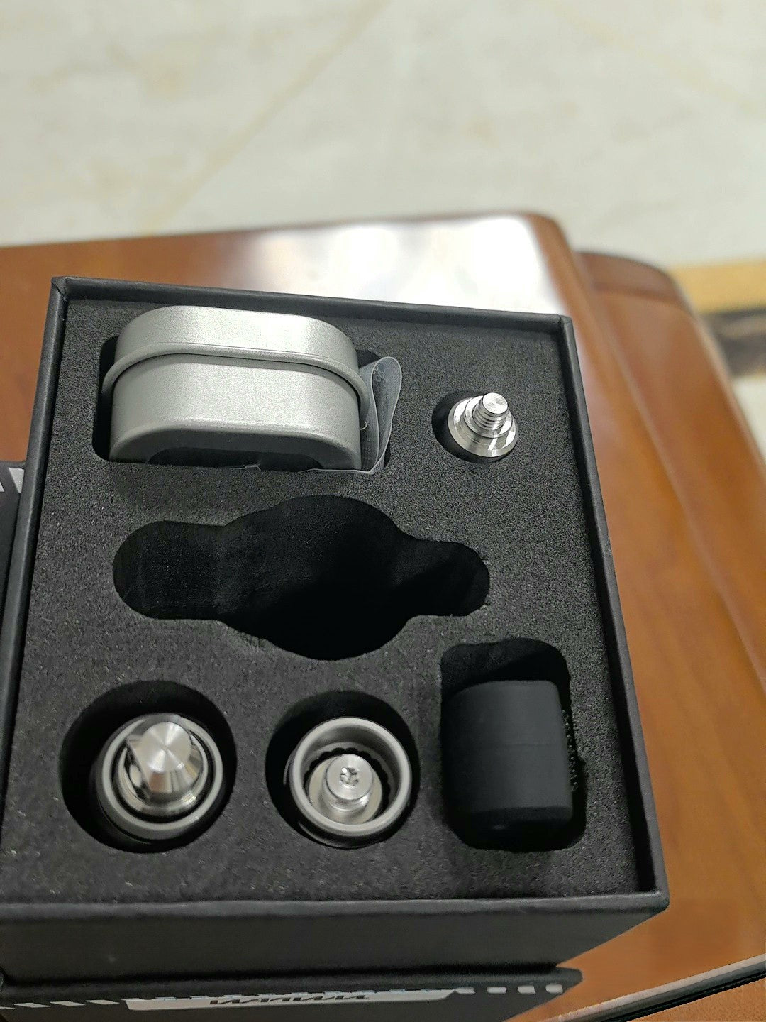Breaker Titanium