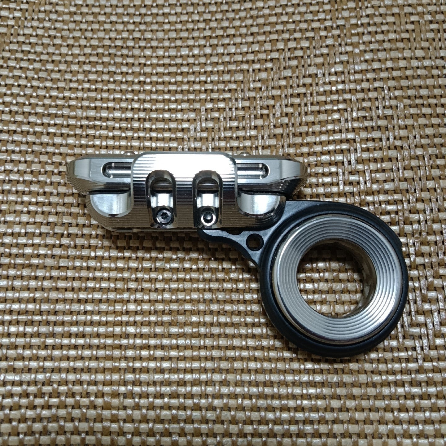 EXOSKELETON Titanium Polished