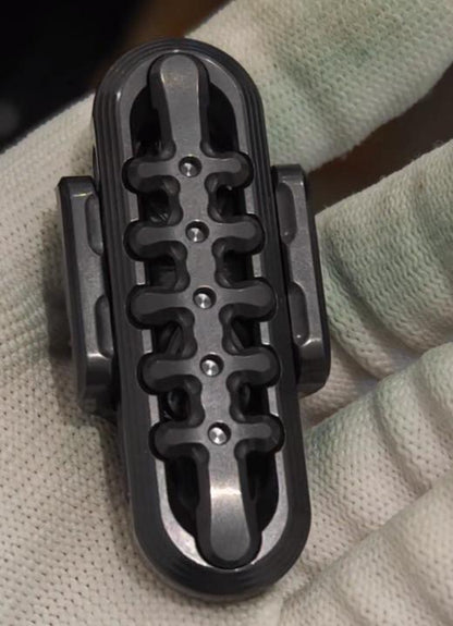 EXOSKELETON Zirconium