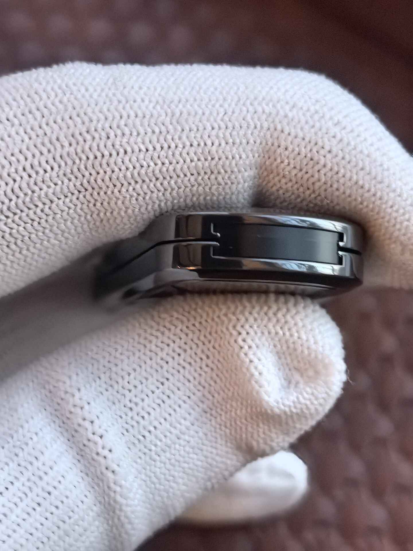 Ji Li Polished Zirconium