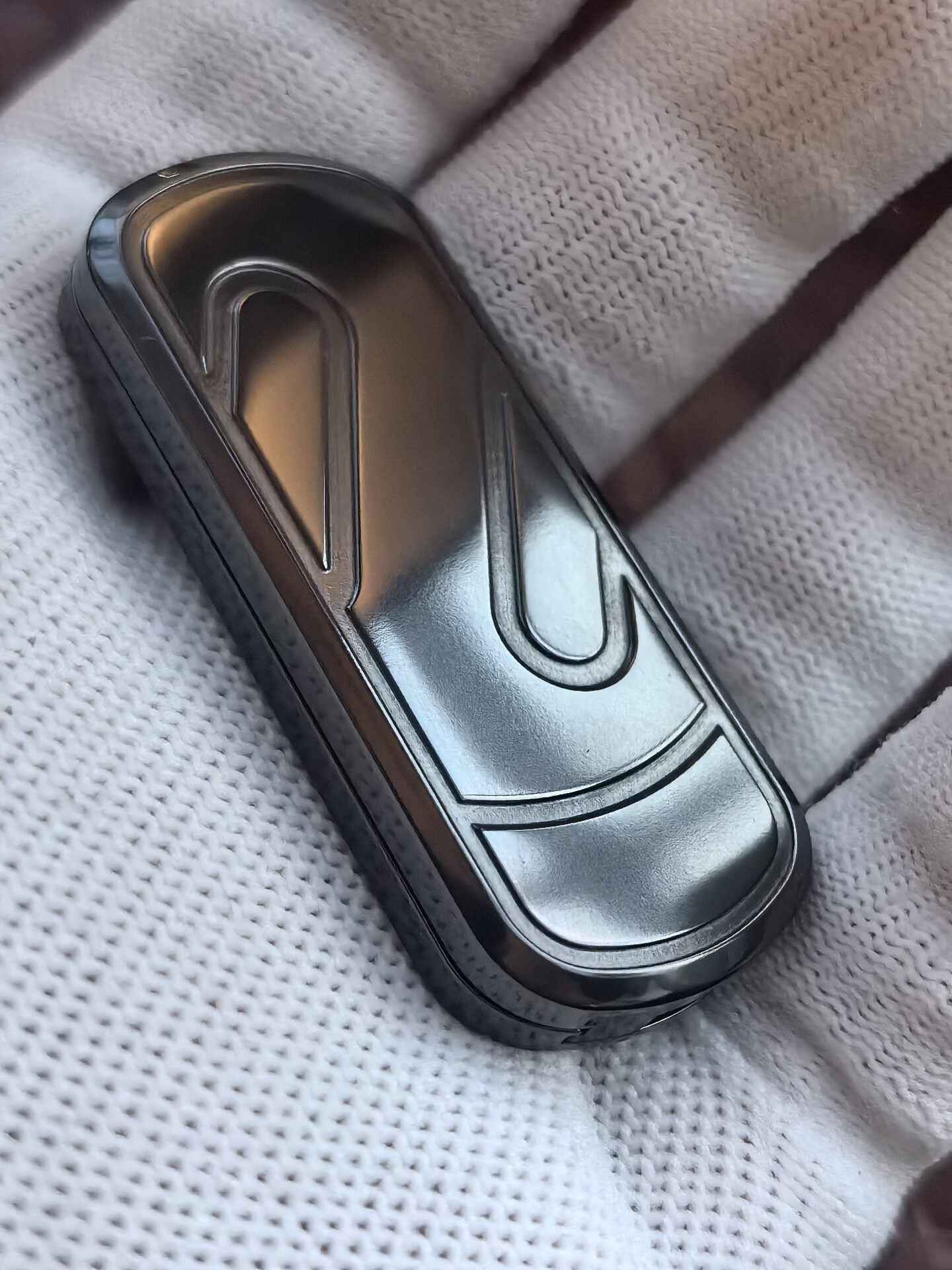 Ji Li Polished Zirconium