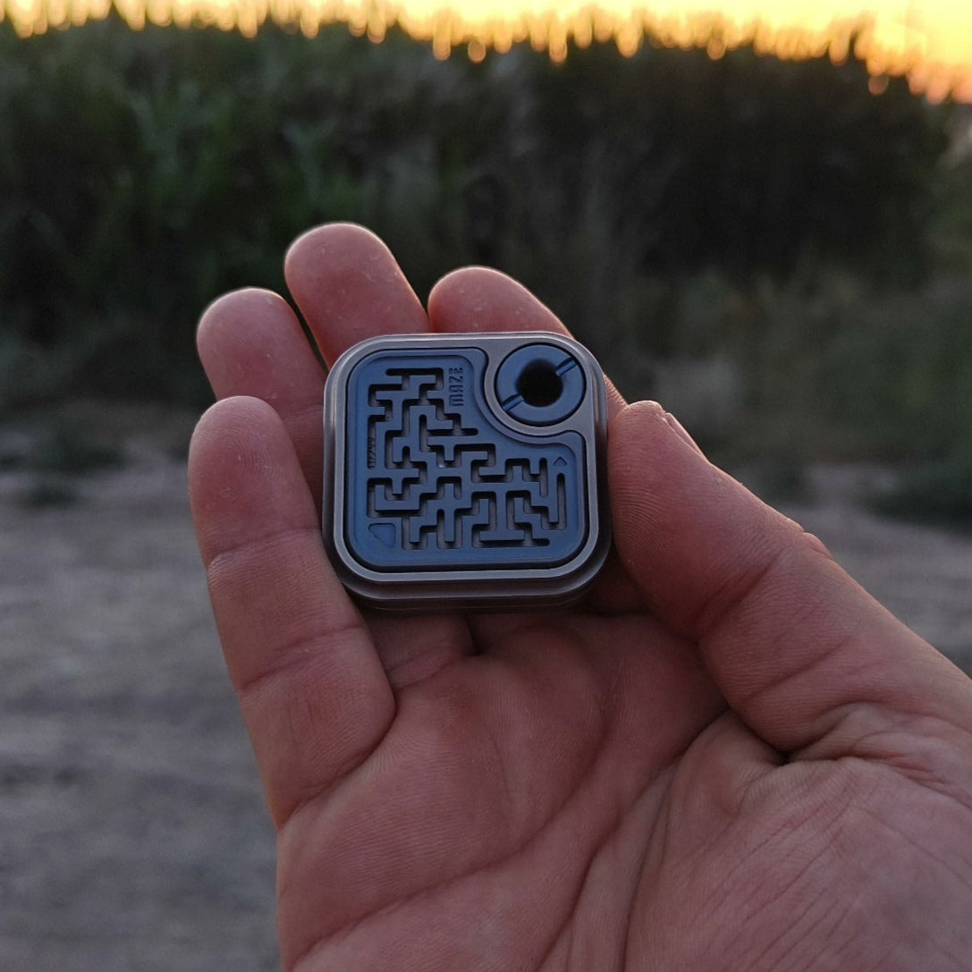 MAZE BLOCK Titanium Blue