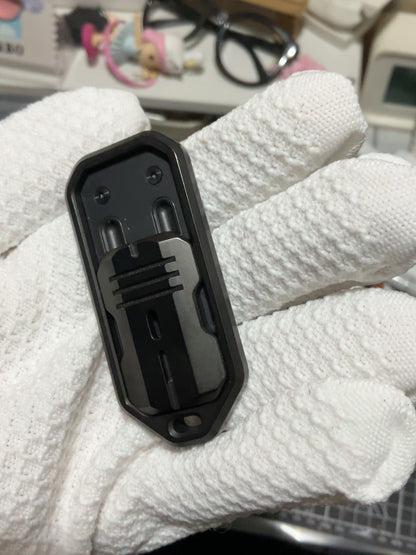 Music Waves Slider Blackened Titanium