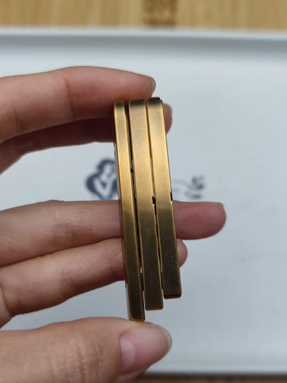 Peacock Feather Distress Brass