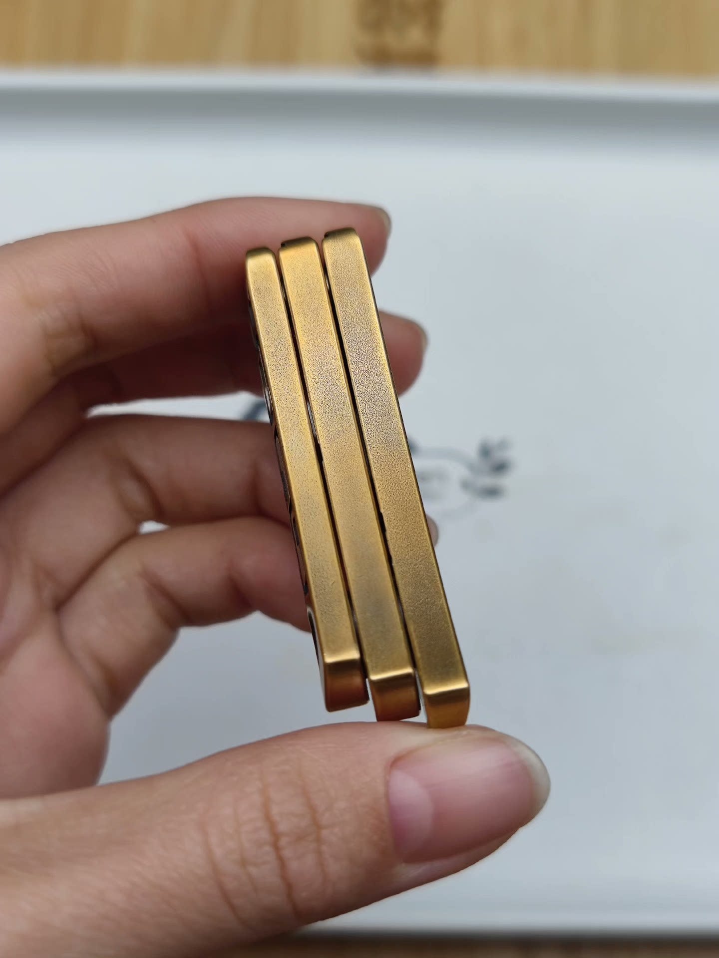 Peacock Feather Distress Brass