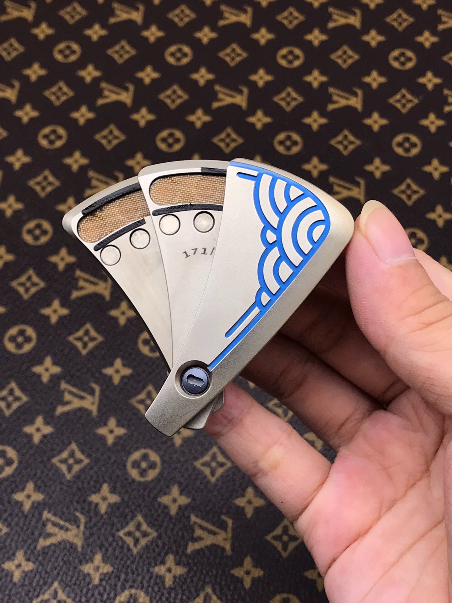 Peacock Feather Titanium blue