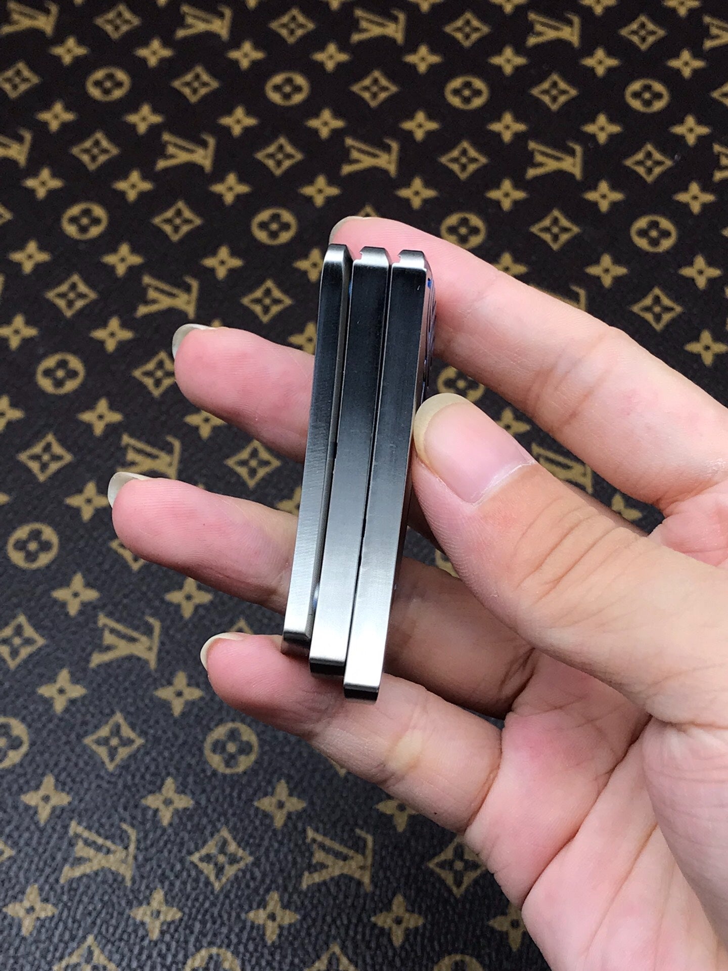 Peacock Feather Titanium blue