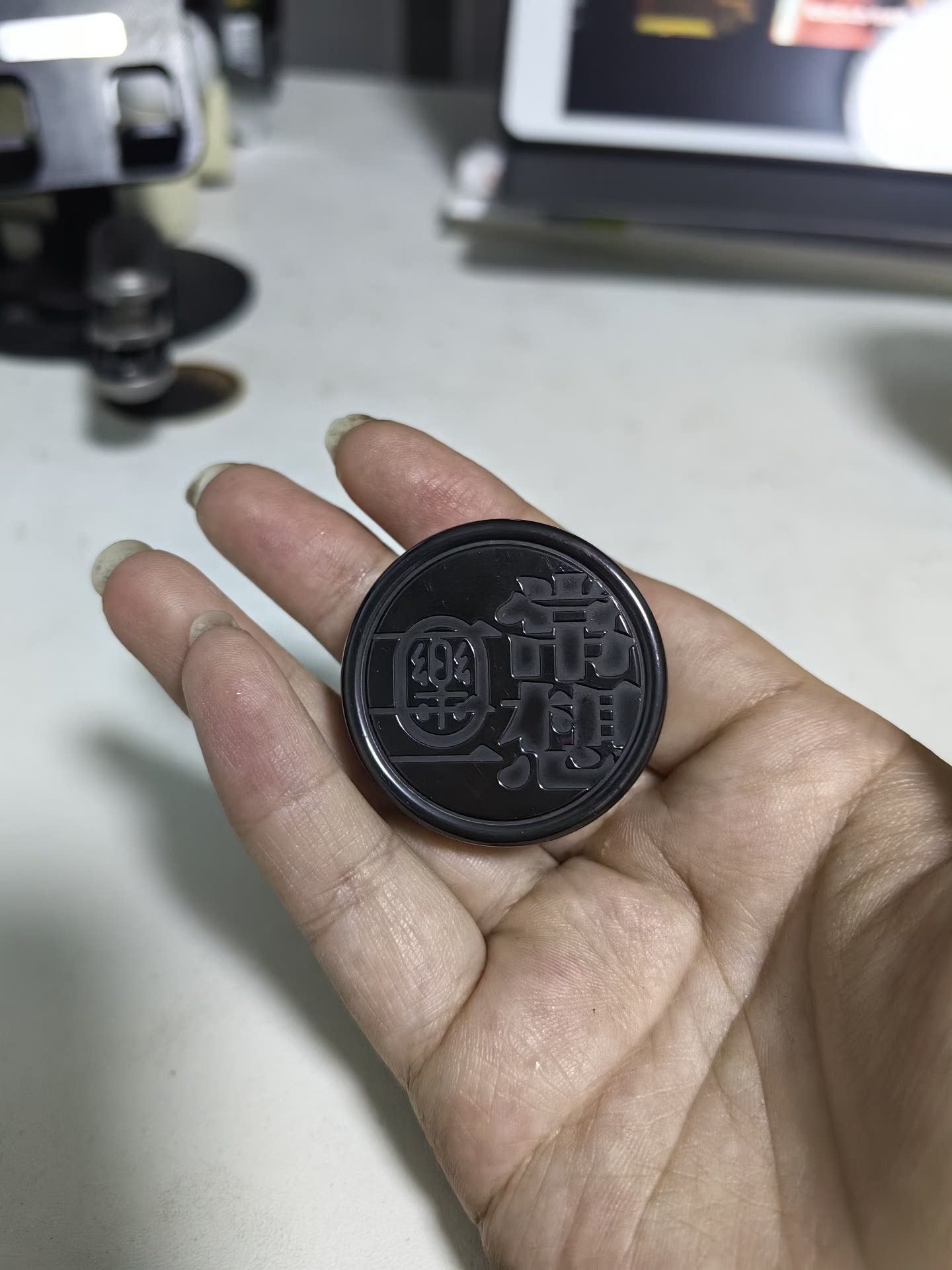 Pig Coin Zirconium