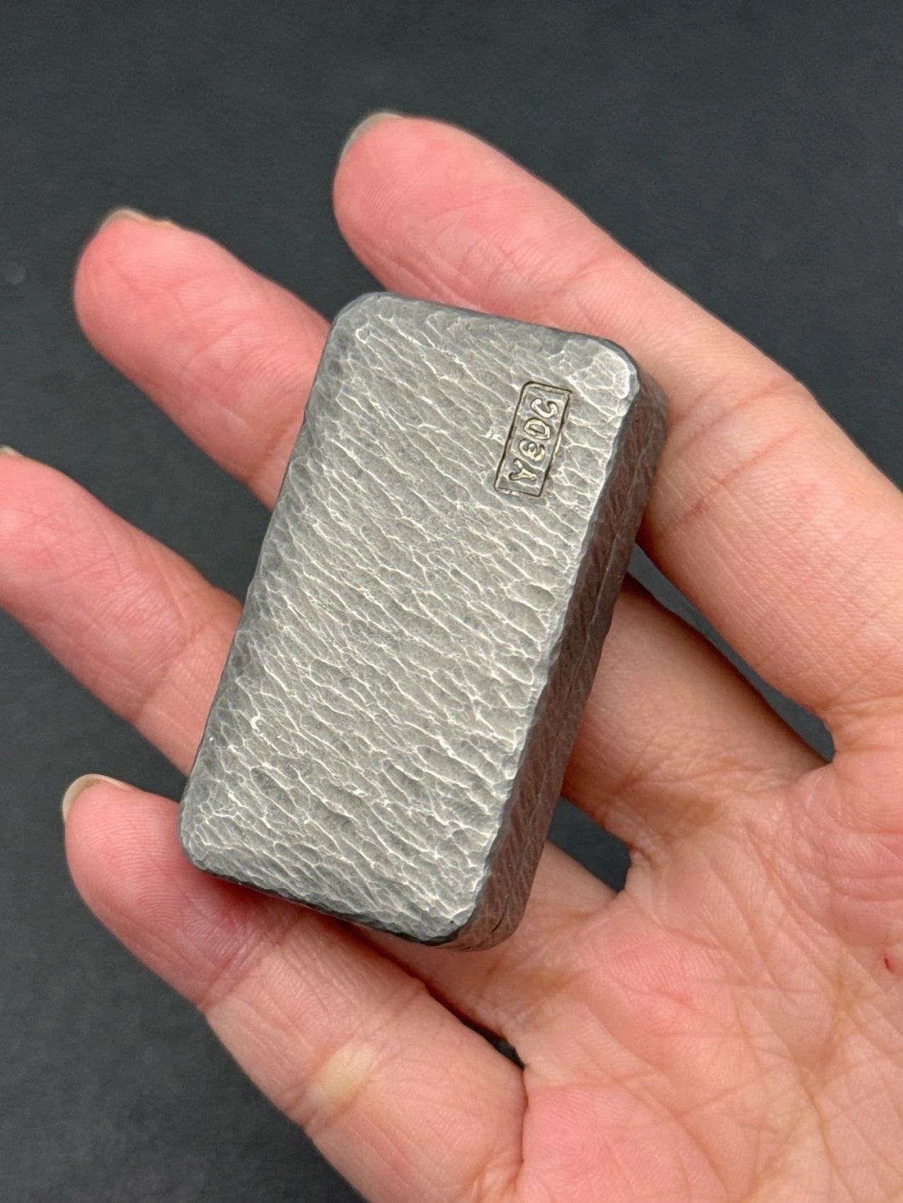 Pig Nose Slider Stainless steel stone pattern