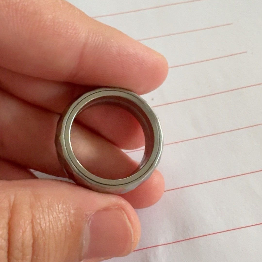 Pig Ring Titanium
