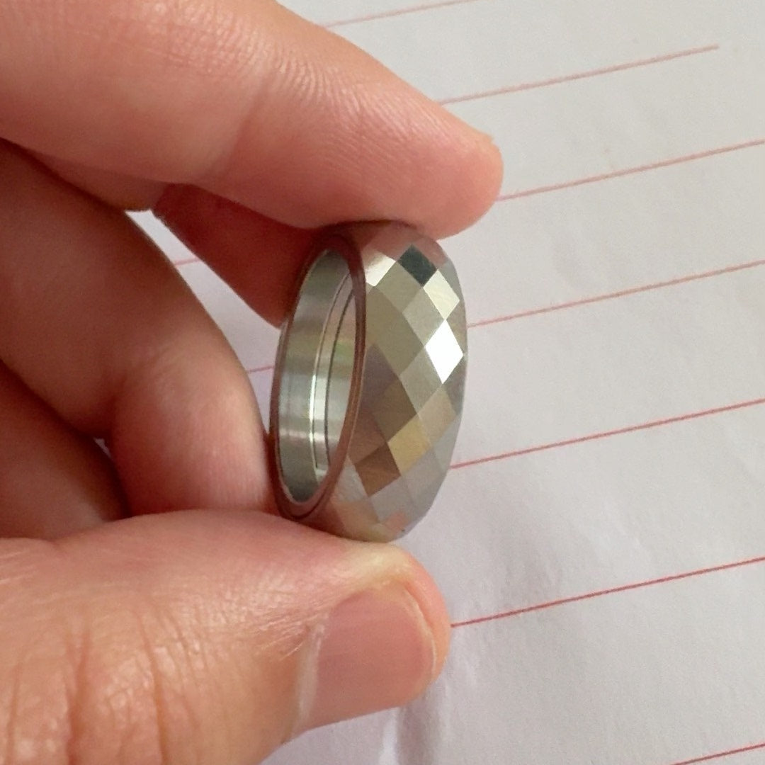 Pig Ring Titanium